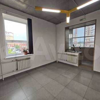 Сдается Нежилое помещение, 240 м²