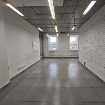 Сдается Нежилое помещение, 240 м²