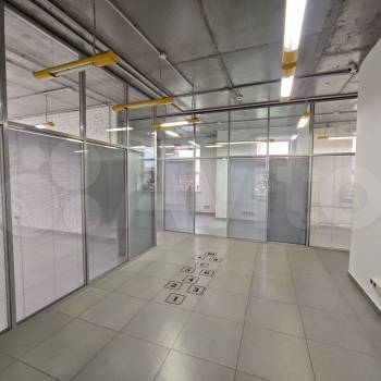 Сдается Нежилое помещение, 240 м²