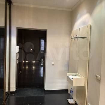 Сдается 2-х комнатная квартира, 80 м²