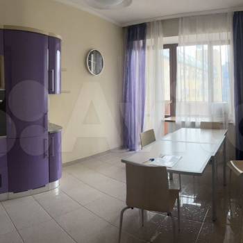 Сдается 2-х комнатная квартира, 80 м²