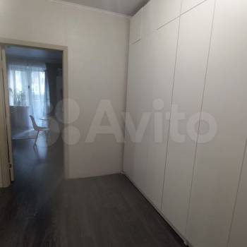 Продается 1-комнатная квартира, 42,2 м²