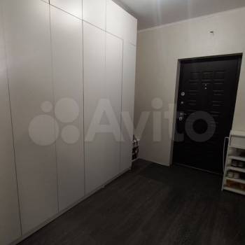 Продается 1-комнатная квартира, 42,2 м²