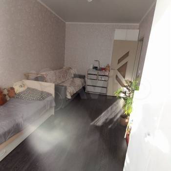 Продается 1-комнатная квартира, 42,2 м²