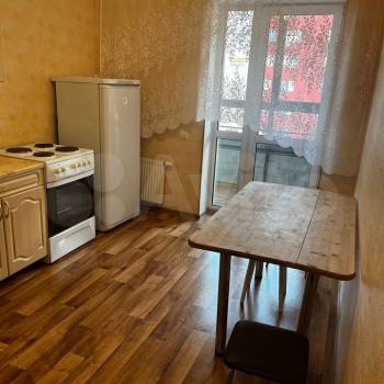 Сдается 1-комнатная квартира, 38 м²