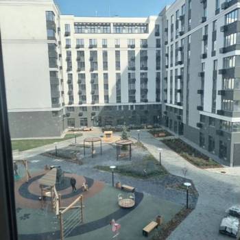 Сдается 2-х комнатная квартира, 100 м²