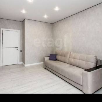 Сдается 2-х комнатная квартира, 100 м²