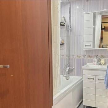 Сдается Многокомнатная квартира, 65 м²