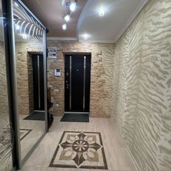 Продается 2-х комнатная квартира, 75 м²