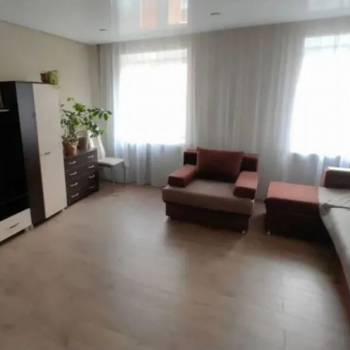 Продается Многокомнатная квартира, 74 м²
