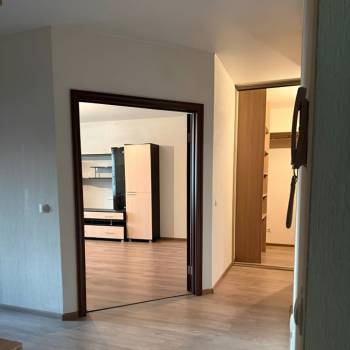 Продается 2-х комнатная квартира, 77,9 м²