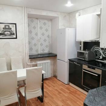 Сдается Многокомнатная квартира, 65 м²