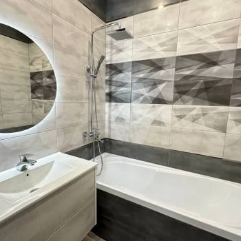 Продается 1-комнатная квартира, 52,7 м²