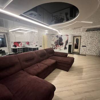 Продается 1-комнатная квартира, 77 м²