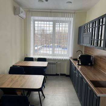 Продается Нежилое помещение, 241 м²