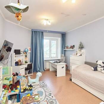 Продается Многокомнатная квартира, 136,6 м²