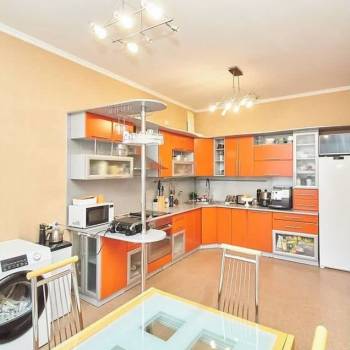 Продается Многокомнатная квартира, 136,6 м²