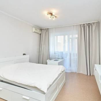 Продается Многокомнатная квартира, 136,6 м²