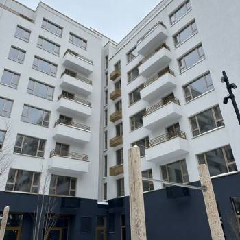 Продается 1-комнатная квартира, 43,6 м²