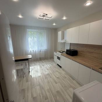 Сдается 2-х комнатная квартира, 64 м²