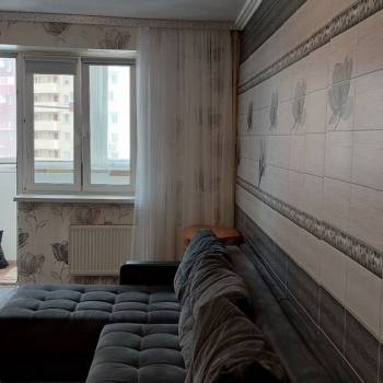 Продается 1-комнатная квартира, 43,3 м²
