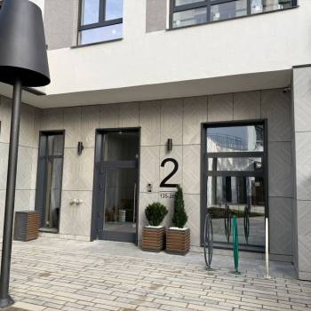 Продается 1-комнатная квартира, 37 м²