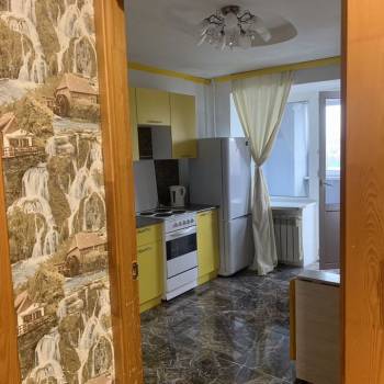Сдается 1-комнатная квартира, 50 м²