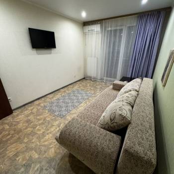 Сдается 1-комнатная квартира, 35,8 м²
