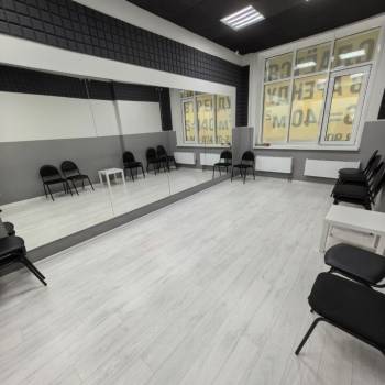 Сдается Нежилое помещение, 140 м²