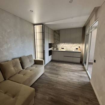Продается 1-комнатная квартира, 47 м²