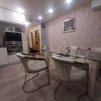 Продается Многокомнатная квартира, 105 м²