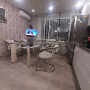 Продается Многокомнатная квартира, 105 м²