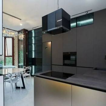 Продается 2-х комнатная квартира, 79,7 м²