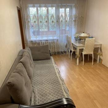 Сдается Многокомнатная квартира, 60 м²
