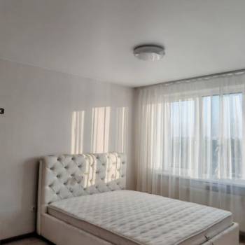 Продается 1-комнатная квартира, 37 м²