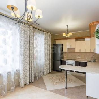 Продается 1-комнатная квартира, 61,2 м²