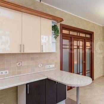 Продается 1-комнатная квартира, 61,2 м²