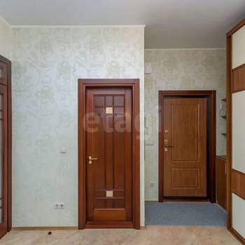 Продается 1-комнатная квартира, 61,2 м²