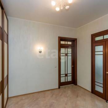 Продается 1-комнатная квартира, 61,2 м²