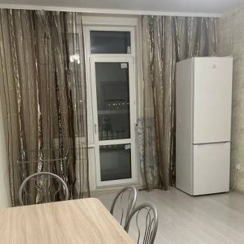Сдается 1-комнатная квартира, 37 м²