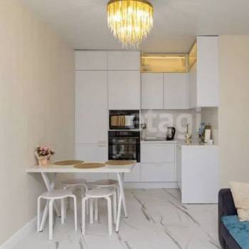 Продается 1-комнатная квартира, 40 м²