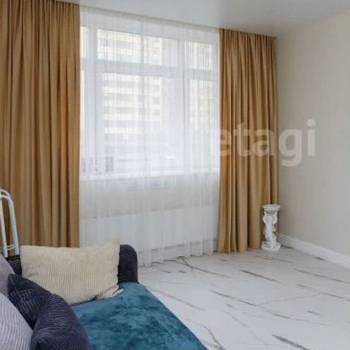 Продается 1-комнатная квартира, 40 м²