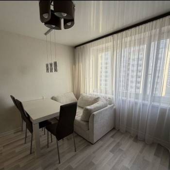 Сдается 1-комнатная квартира, 40 м²