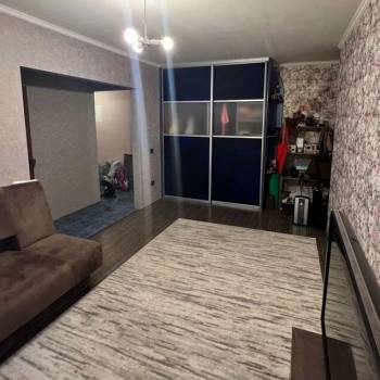 Продается 1-комнатная квартира, 32 м²