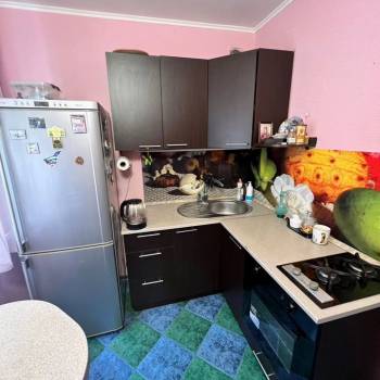 Продается 1-комнатная квартира, 32 м²