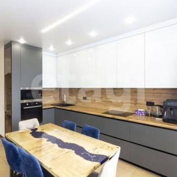 Продается 2-х комнатная квартира, 89,3 м²