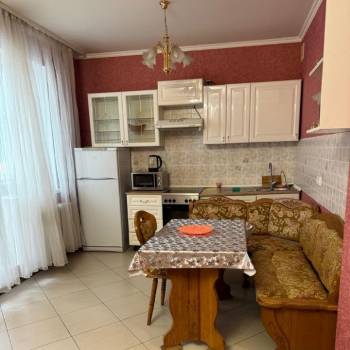 Сдается 1-комнатная квартира, 50 м²