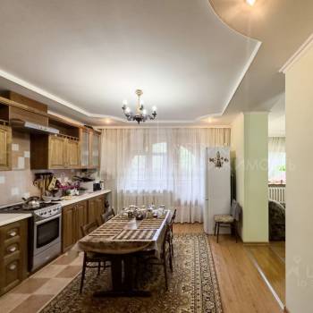 Продается Дом, 200 м²