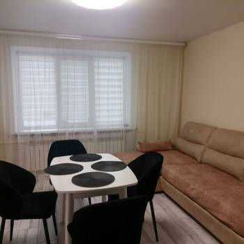Продается Многокомнатная квартира, 82 м²