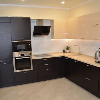 Продается 2-х комнатная квартира, 77,2 м²